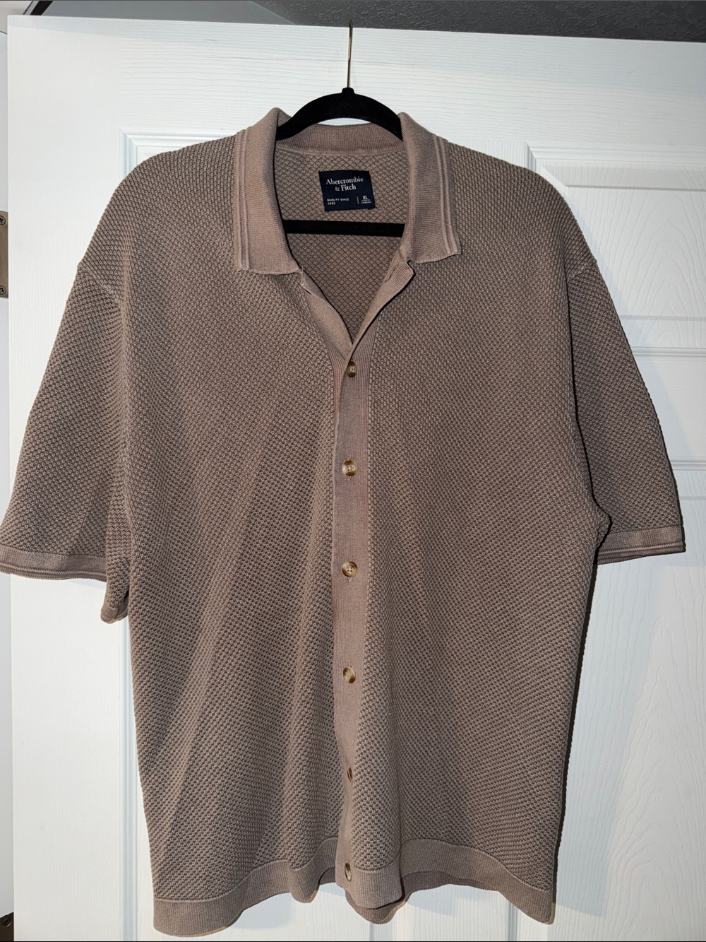 Abercrombie & Fitch Men's Short Sleeve Button Shirt - Taupe Brown